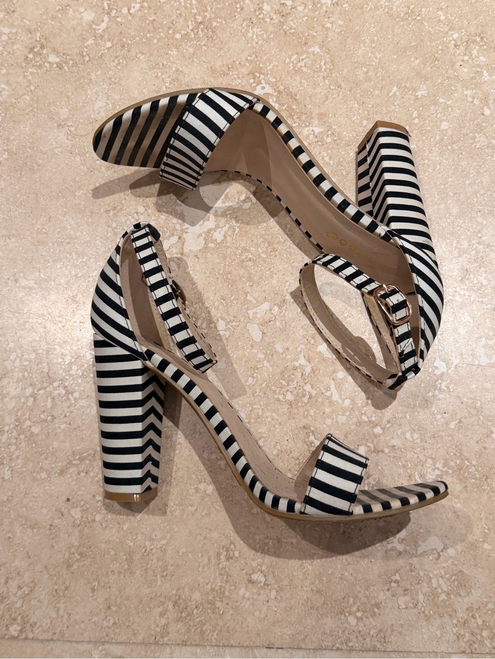 Size 7* Black & White Striped Block Heel Sandals - Women